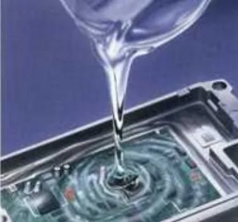 中金：液态胶有望成为下一代电池封装新材料